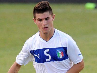 Federico Viviani in azione con la maglia dell'Under 21
