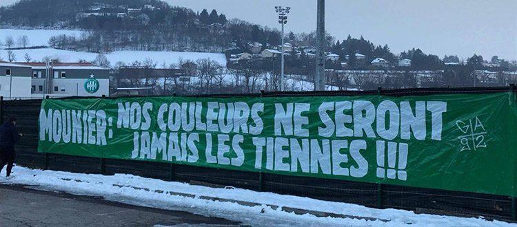 Mounier, pessima accoglienza da parte dei tifosi del Saint-Étienne