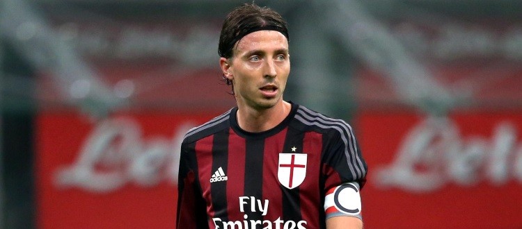 Maglia Home AC Milan RICCARDO MONTOLIVO Maglia Home AC Milan RICCARDO MONTOLIVO