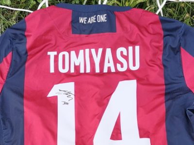 Zerocinquantuno e Beneficenza Di Vaio per Bimbo Tu: in palio su eBay una maglia di Tomiyasu autografata
