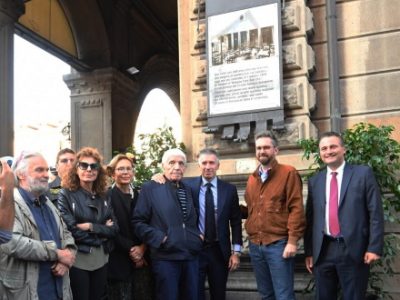 Scoperta la targa che commemora la fondazione del Bologna. Lepore: 