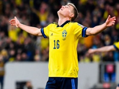 Prima volta da sogno anche per Svanberg, titolare con gol e assist nel 3-0 della Svezia sulle Fær Øer