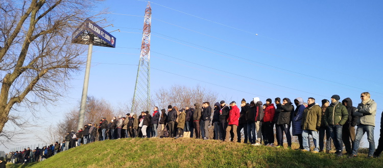 Ultimo allenamento del 2019 per i rossoblù, in gruppo anche Medel, Palacio e Paz