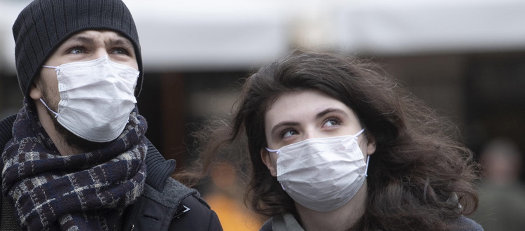 R0 è sceso da 2,8 a 0,88: "L'epidemia sta volgendo al termine, guai ad 'aiutare' il virus con altri errori"