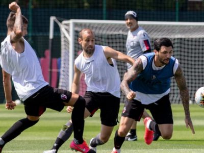 Allenamento intenso con e senza pallone per il Bologna, domani giorno libero