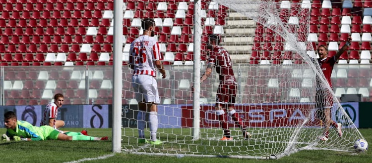 Sarà la Reggina a sfidare il Bologna in Coppa Italia, amaranto vittoriosi 1-0 sul Teramo