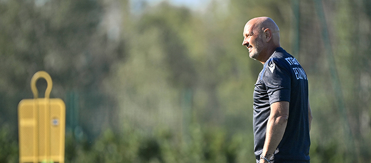 Prove di movimenti attacco contro difesa schierata, in attesa del derby contro il Parma