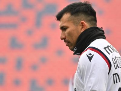 Seduta tecnico-tattica e partitella verso Juventus-Bologna: differenziato per Medel, terapie per Santander