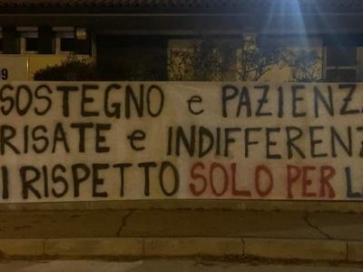 Striscione di altri tre gruppi della curva a Casteldebole: 