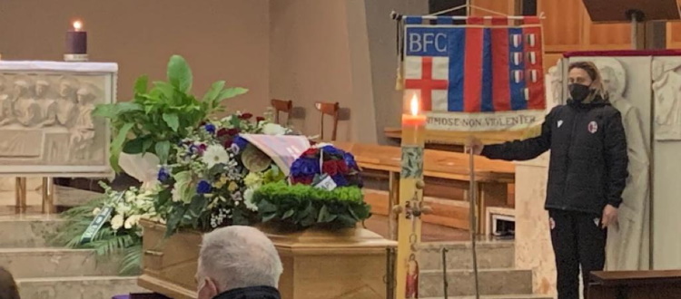 Celebrato a Bologna il funerale di Mirko Pavinato, presenti una delegazione del BFC e gli ex rossoblù Rado, Cimpiel e Colomba