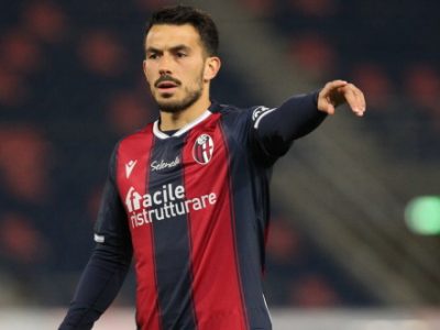 Seduta tattica verso Bologna-Fiorentina: Tomiyasu vicino al rientro, domani nuova valutazione su Dijks e Sansone