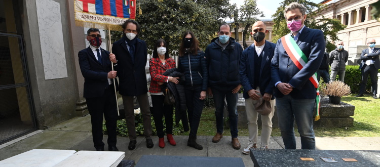 Da oggi Giacomo Bulgarelli riposa nella nuova tomba al Cinerario della Certosa