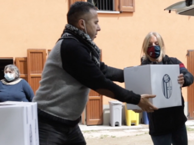 Il Bologna e i suoi partner donano generi alimentari e prodotti per la sanificazione alle persone in difficoltà
