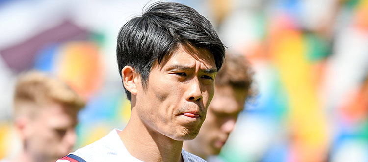 Tomiyasu-Atalanta, permane distanza tra domanda e offerta: per ora il Bologna dice no