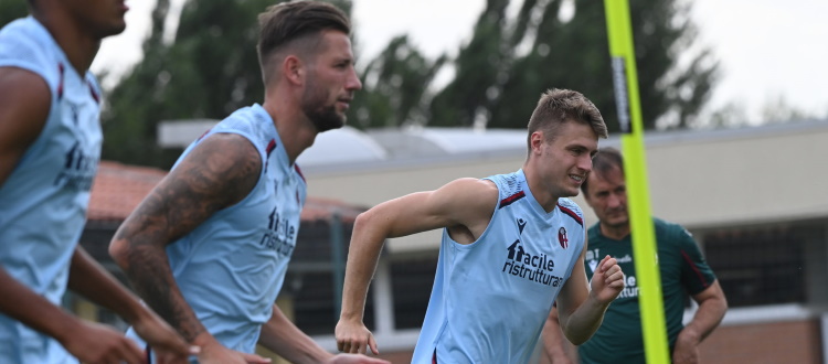 Doppia seduta per il Bologna, Vignato in gruppo. Domani allenamento al mattino e partenza verso Altach