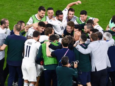 L'Italia è tornata grande: Belgio battuto 2-1 con Barella e Insigne, gli azzurri di Mancini in semifinale agli Europei