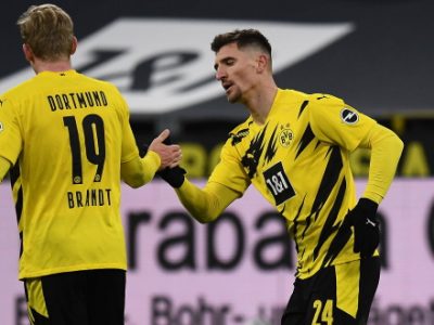 Brandt e Meunier del Borussia Dortmund positivi al COVID, il tedesco era in campo venerdì scorso contro il Bologna