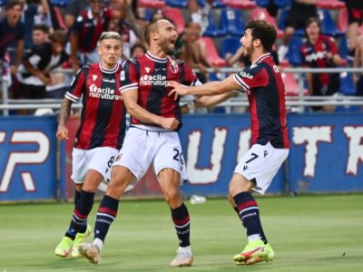 Ottovolante Bologna, Salernitana ribaltata 3-2 tra mille patemi: decisiva una doppietta di De Silvestri, a segno anche Arnautovic