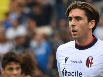 Esordio in Serie A e in maglia rossoblù per Binks, primo inglese e 933° giocatore nella storia del Bologna