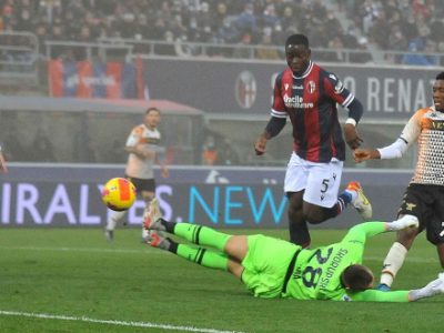 Bologna, questa fa malissimo: 95 minuti di dominio senza mai colpire, il Venezia ne approfitta e sbanca 1-0 il Dall'Ara con Okereke