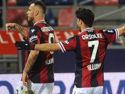 Il Bologna ritrova il sorriso trascinato da un super Arnautovic: gran doppietta dell'austriaco, Spezia piegato 2-1