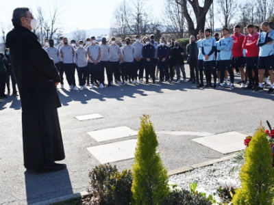 A Casteldebole ricordato Niccolò Galli a 21 anni dalla scomparsa. Per i rossoblù doppia seduta tra campo e palestra