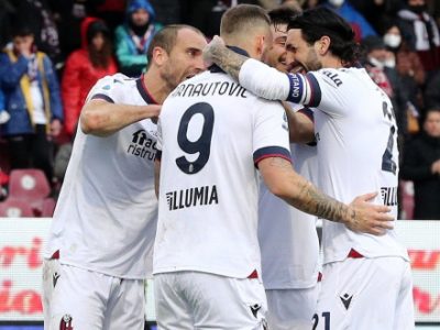 A Firenze tornano Arnautovic e Vignato, ok anche Bonifazi e De Silvestri. Theate squalificato, ai box restano Dominguez, Kingsley e Santander