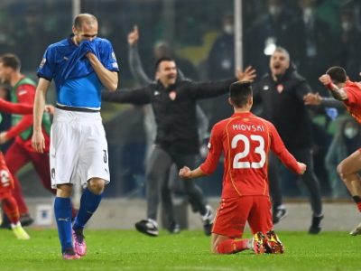 Il futuro del calcio appeso a un filo, servono idee nuove: le proprietà straniere contribuiscano a rilanciare il nostro pallone