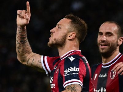 Partita sontuosa di Medel e della difesa, davanti Arnautovic è un gigante. Sansone ancora decisivo, lavoro egregio di tutto lo staff tecnico