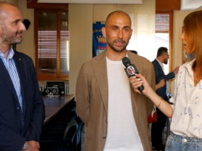 Giovedì a Sasso Marconi la partita Bologna Legends-Fenimprese Sport, l'evento per ANT presentato in Comune da Di Vaio e Daino