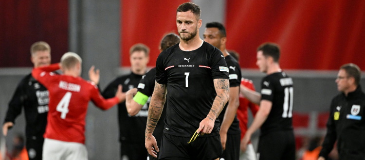 Brutta Austria a Copenaghen, Arnautovic entra ma non incide: 2-0 Danimarca, a segno anche l'ex rossoblù Skov Olsen