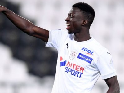 Per la difesa del Bologna spunta Mendy, giovane talento dell'Amiens. Sul senegalese classe 2001 c'è anche il Wolfsburg