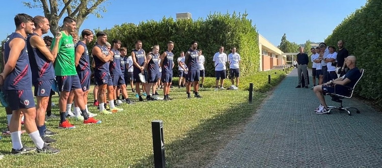 Mihajlovic insieme ai suoi ragazzi per la ripresa delle attività: primo allenamento della stagione sotto gli occhi del mister