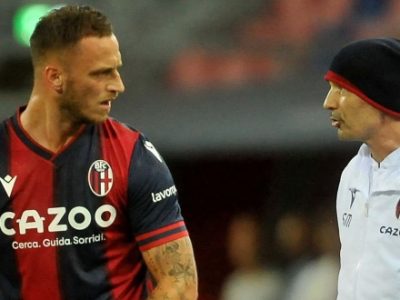 Per il Bologna seduta tattica con prove di calci da fermo, domani conferenza di Mihajlovic alle 9 e rifinitura