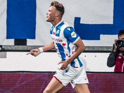 Dopo la tripletta al Vitesse, altro gol di Van Hooijdonk: in totale sono 10 nelle 18 gare giocate con l'Heerenven da gennaio ad oggi