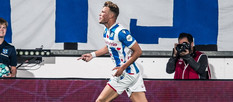 Dopo la tripletta al Vitesse, altro gol di Van Hooijdonk: in totale sono 10 nelle 18 gare giocate con l'Heerenven da gennaio ad oggi