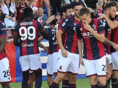 Finalmente Bologna! Barrow e Arnautovic affondano 2-1 la Fiorentina, debutto da sogno per Vigiani sotto gli occhi di Thiago Motta