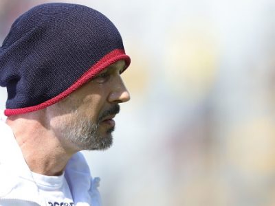 Controllo medico già programmato per Mihajlovic, lo staff dirige l'allenamento. Intanto il Bologna valuta la sua posizione