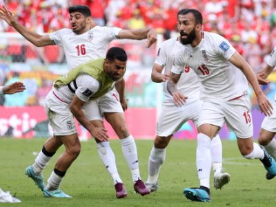 Qatar battuto dal Senegal e già fuori dal suo Mondiale, pari tra Olanda ed Ecuador. Frenata dell'Inghilterra con gli USA, l'Iran riapre i giochi