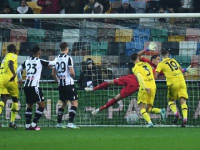 Bellissima e pesantissima: un Bologna decimato sbanca Udine dopo quasi 7 anni, 2-1 in rimonta firmato Sansone-Posch