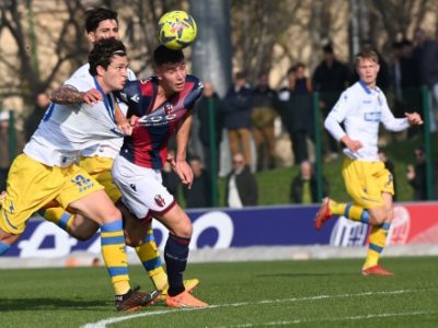 Il Bologna Primavera si ferma dopo 6 risultati utili di fila: Frosinone corsaro 2-0 a Casteldebole. Vigiani: 