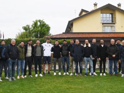 Gli allenatori del Master UEFA Pro in visita a Casteldebole, tra i corsisti anche gli ex rossoblù De Leo e Gastaldello