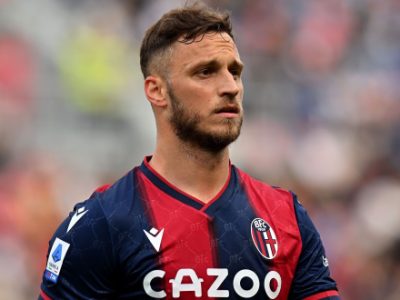 Cambiaso e Schouten i migliori di un Bologna che non brilla più. Skorupski decisivo con una gran parata, Arnautovic ancora indietro