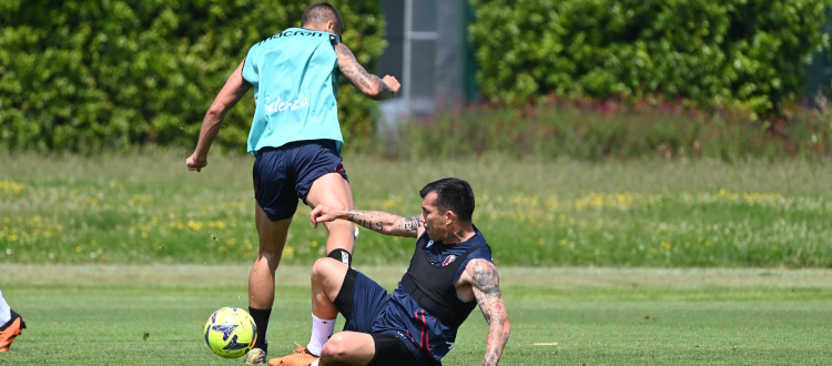 Lavoro tecnico-tattico e partitella verso Bologna-Napoli, non ancora in gruppo Kyriakopoulos e Soriano