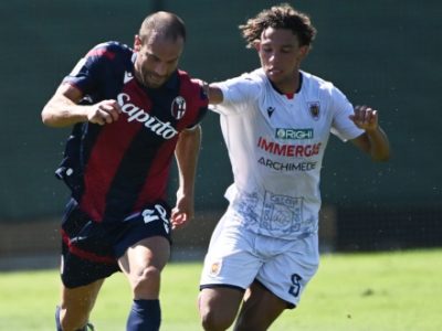 Apre De Silvestri, chiude Van Hooijdonk: termina 2-2 l'amichevole di Casteldebole tra Bologna e Reggiana