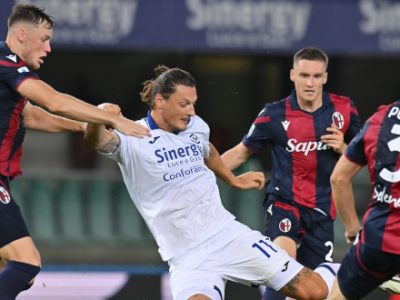 Il rodaggio e le contromosse avversarie a frenare il BFC, ma si poteva comunque vincere. Bene i due centrali e Zirkzee, pesa l'errore di Ndoye