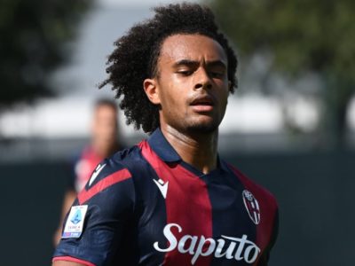 Il Bologna batte 1-0 l'Arezzo in amichevole, a segno Zirkzee. Domani allenamento e presentazione di Kristiansen