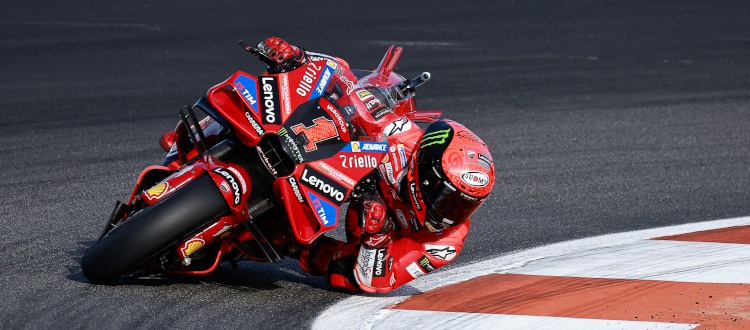 Il rosso e il tricolore tornano a colorare la MotoGP: Bagnaia e la Ducati sul tetto del mondo per il secondo anno di fila