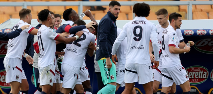 A Lecce il Bologna fatica, cresce, domina, spreca e infine paga: magia di Lykogiannis, poi Piccoli fa 1-1 su rigore a tempo già scaduto