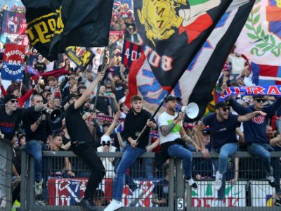 Bologna festeggiato da oltre 500 tifosi a Casteldebole. Quattro vittorie di fila in Serie A mancavano dalla stagione 1966/67